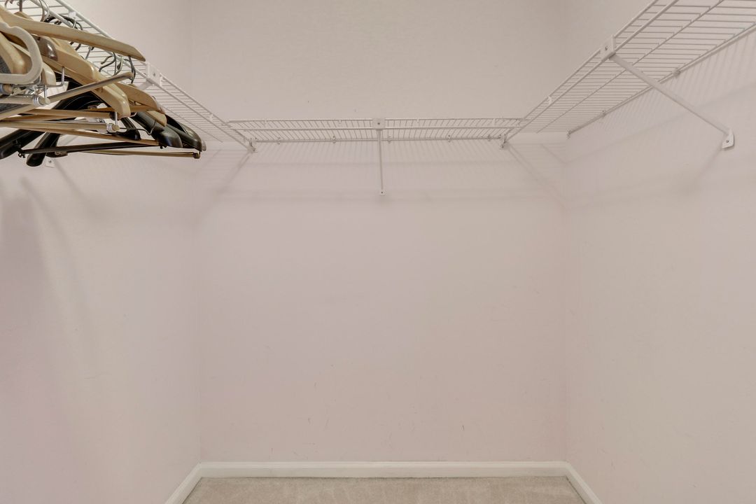 Active With Contract: $599,995 (3 beds, 2 baths, 1909 Square Feet)