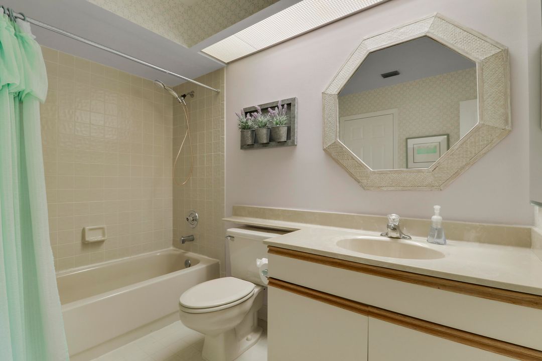 Active With Contract: $599,995 (3 beds, 2 baths, 1909 Square Feet)