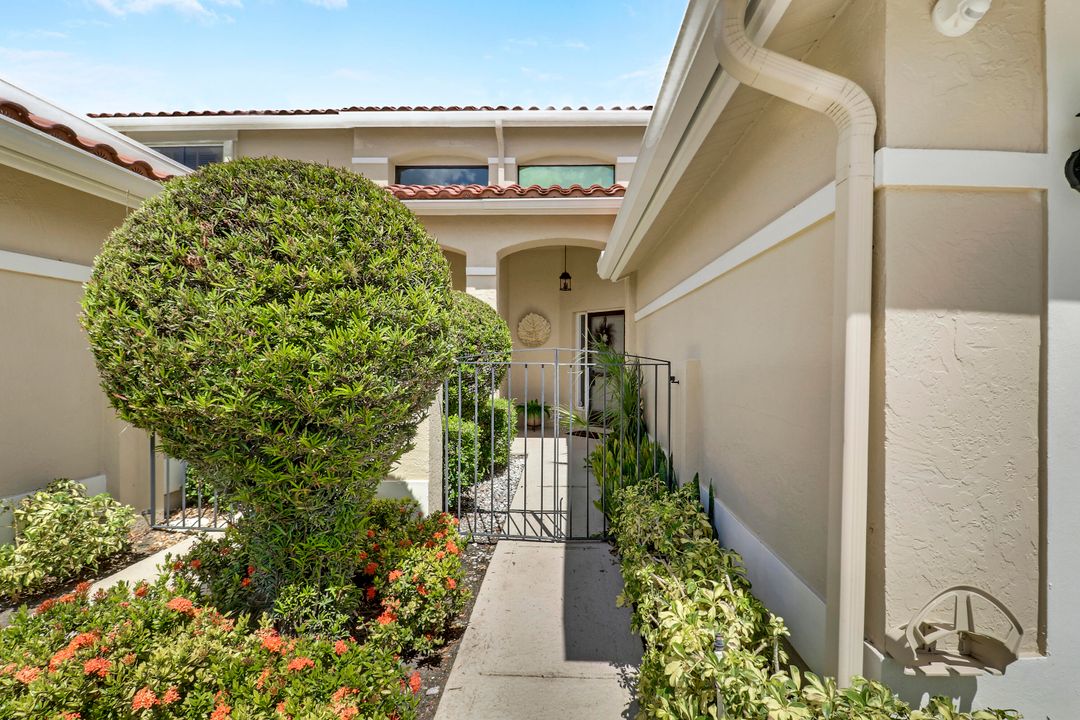 Active With Contract: $599,995 (3 beds, 2 baths, 1909 Square Feet)