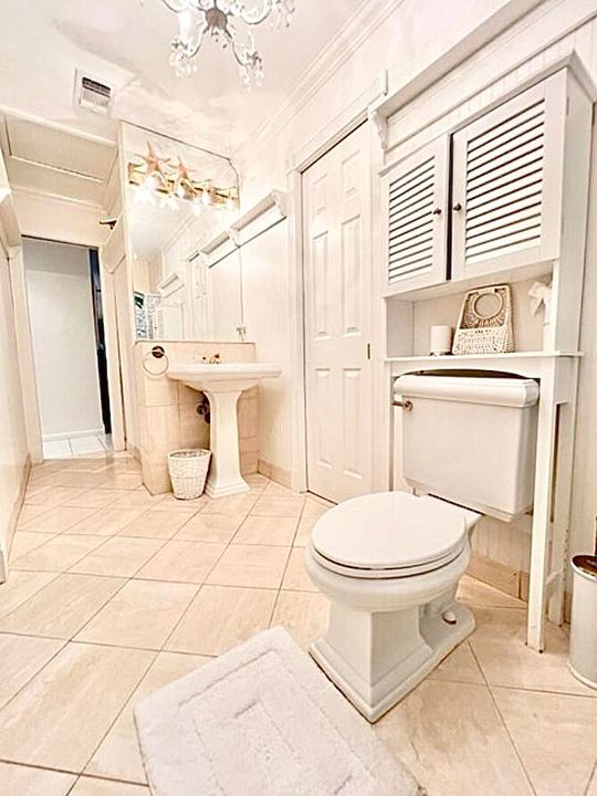 出租: $15,000 (3 贝兹, 2 浴室, 1936 平方英尺)