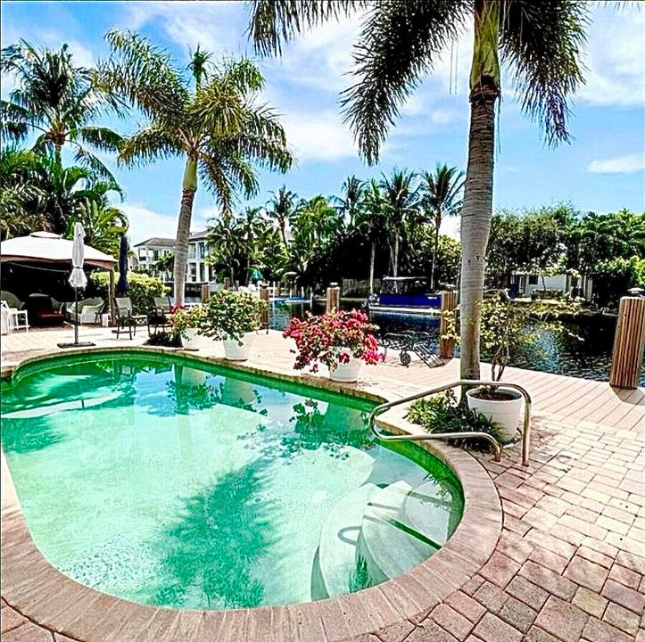 出租: $15,000 (3 贝兹, 2 浴室, 1936 平方英尺)