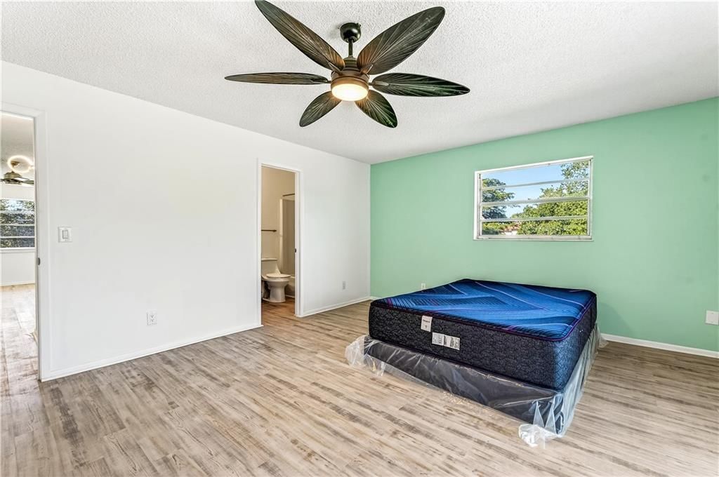 For Sale: $113,000 (1 beds, 1 baths, 750 Square Feet)