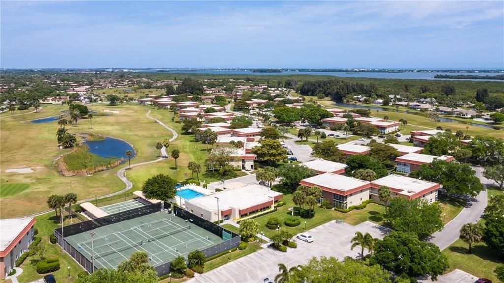 For Sale: $113,000 (1 beds, 1 baths, 750 Square Feet)