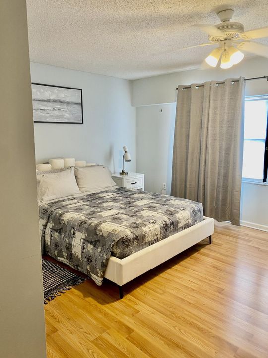 Под контрактом: $4,000 (2 спален, 2 ванн, 1432 Квадратных фут)