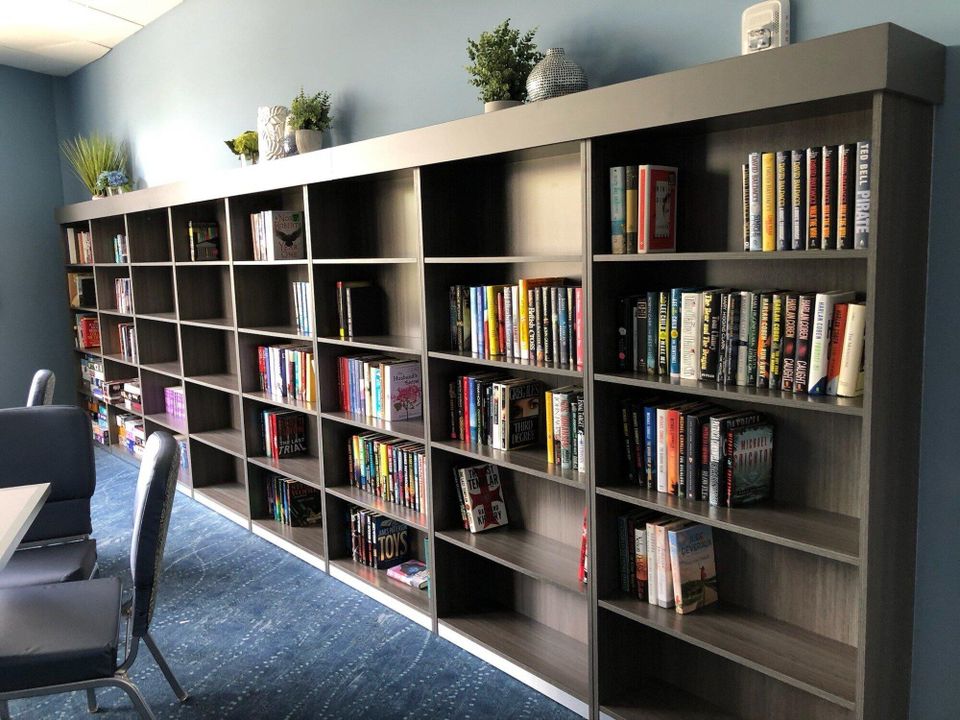 待售: $87,900 (1 贝兹, 2 浴室, 912 平方英尺)