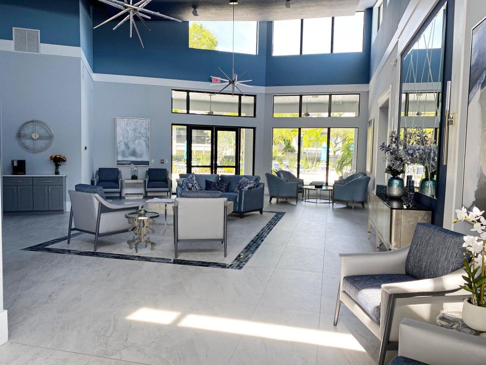 待售: $87,900 (1 贝兹, 2 浴室, 912 平方英尺)