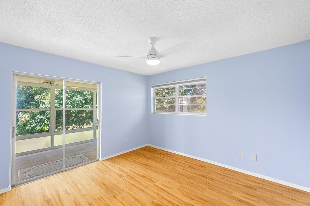 For Sale: $169,000 (2 beds, 2 baths, 992 Square Feet)