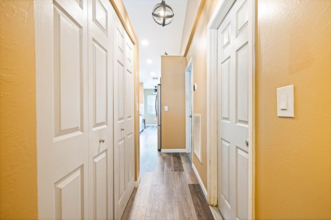 For Sale: $389,900 (3 beds, 2 baths, 1370 Square Feet)