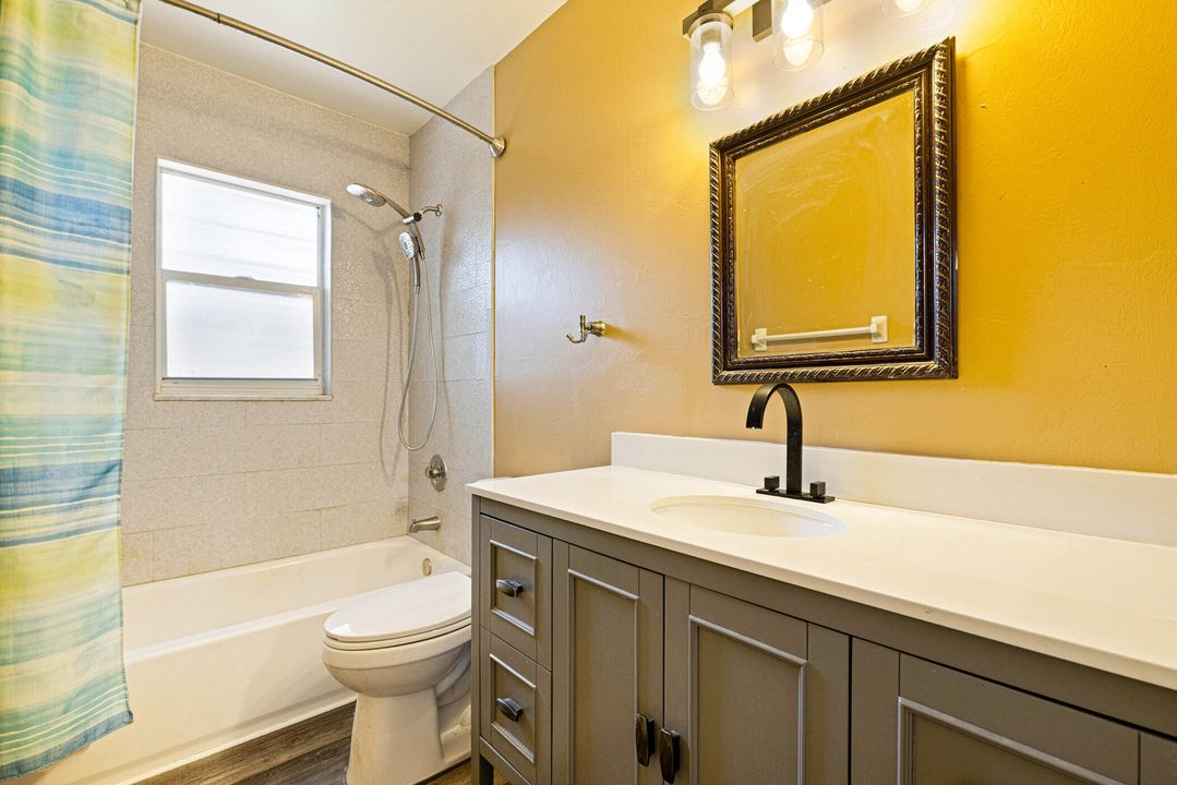 For Sale: $389,900 (3 beds, 2 baths, 1370 Square Feet)