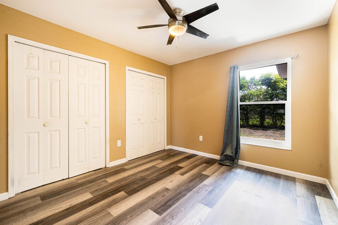 For Sale: $389,900 (3 beds, 2 baths, 1370 Square Feet)