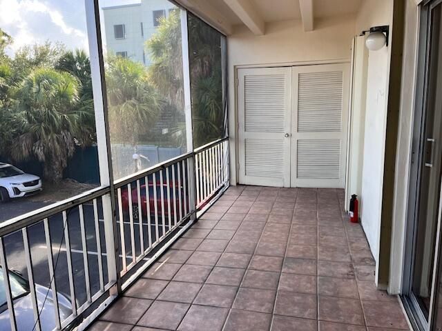 Под контрактом: $1,895 (2 спален, 2 ванн, 847 Квадратных фут)