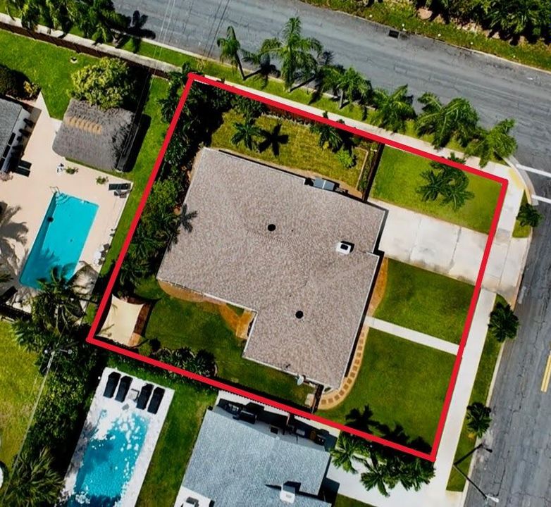 合同活跃: $1,082,000 (3 贝兹, 2 浴室, 1705 平方英尺)