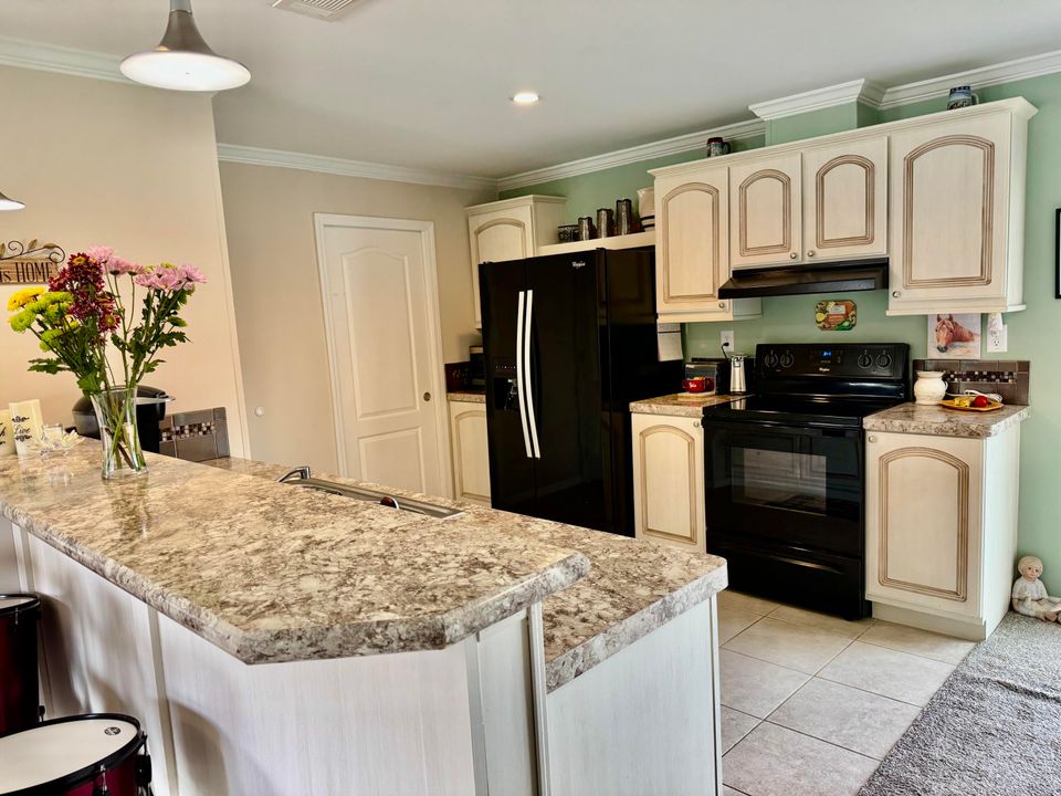 En Venta: $235,000 (3 camas, 2 baños, 1195 Pies cuadrados)