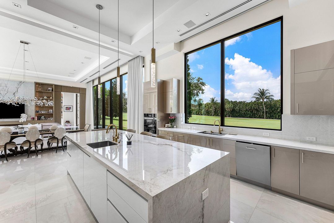 For Sale: $7,950,000 (4 beds, 5 baths, 5800 Square Feet)