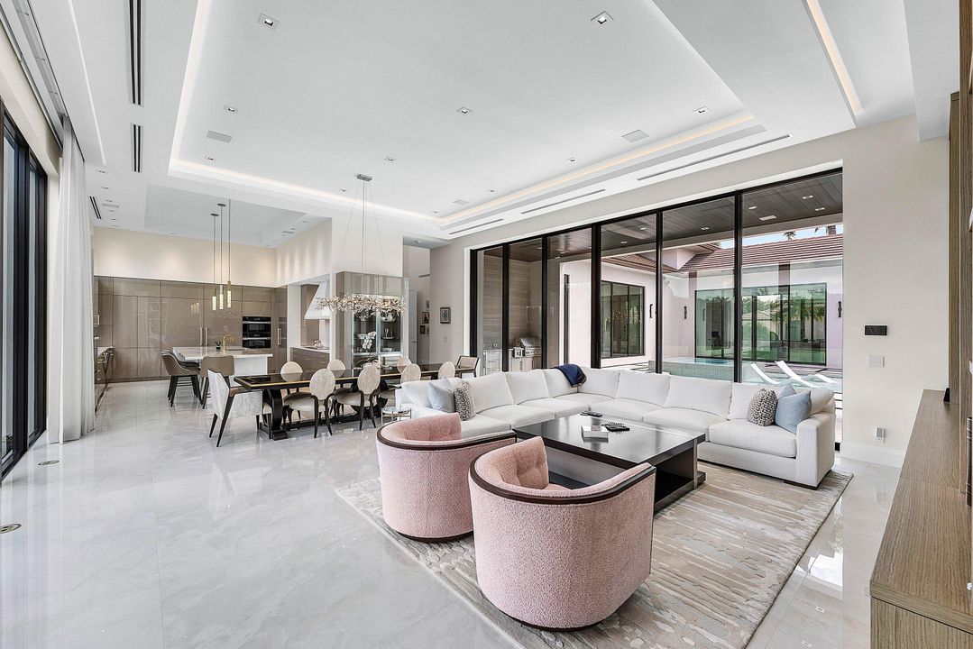 For Sale: $7,950,000 (4 beds, 5 baths, 5800 Square Feet)