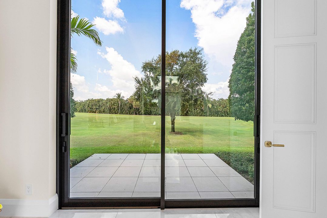 For Sale: $7,950,000 (4 beds, 5 baths, 5800 Square Feet)