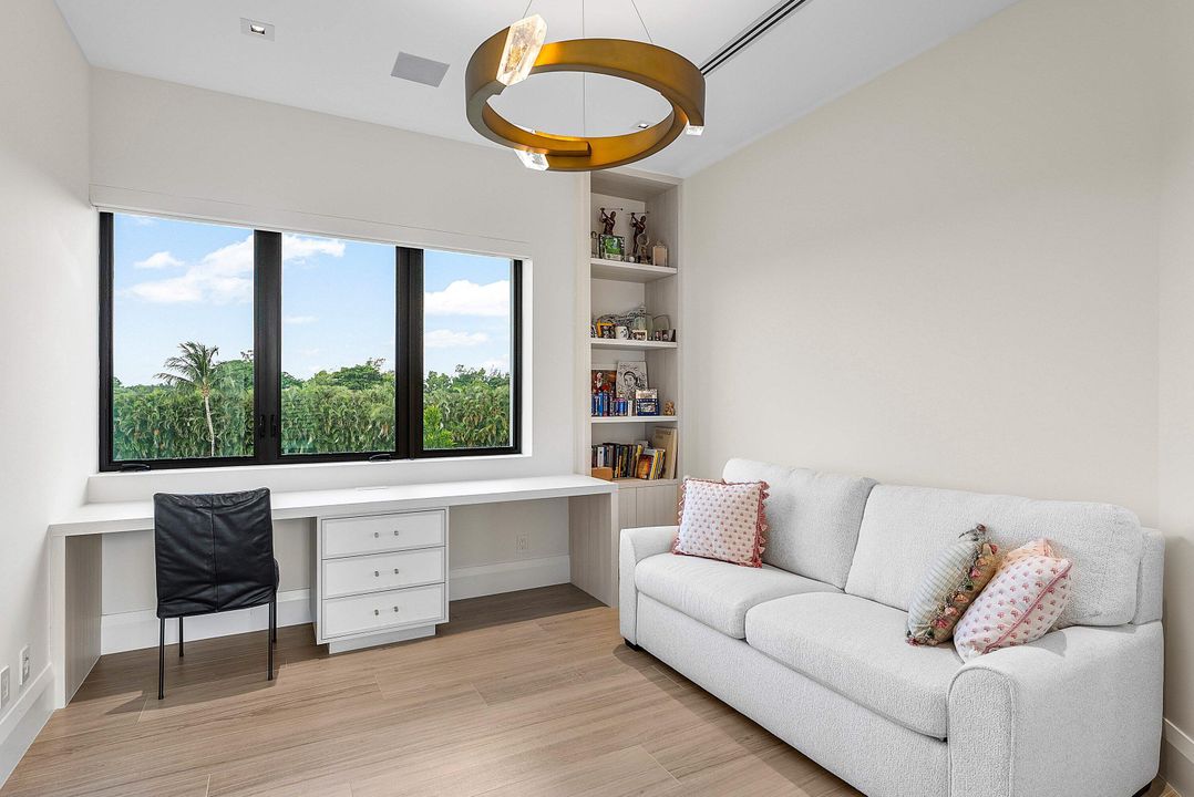 For Sale: $7,950,000 (4 beds, 5 baths, 5800 Square Feet)