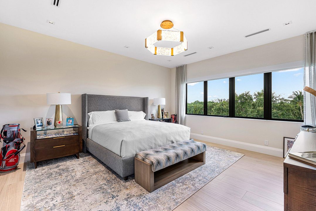 For Sale: $7,950,000 (4 beds, 5 baths, 5800 Square Feet)