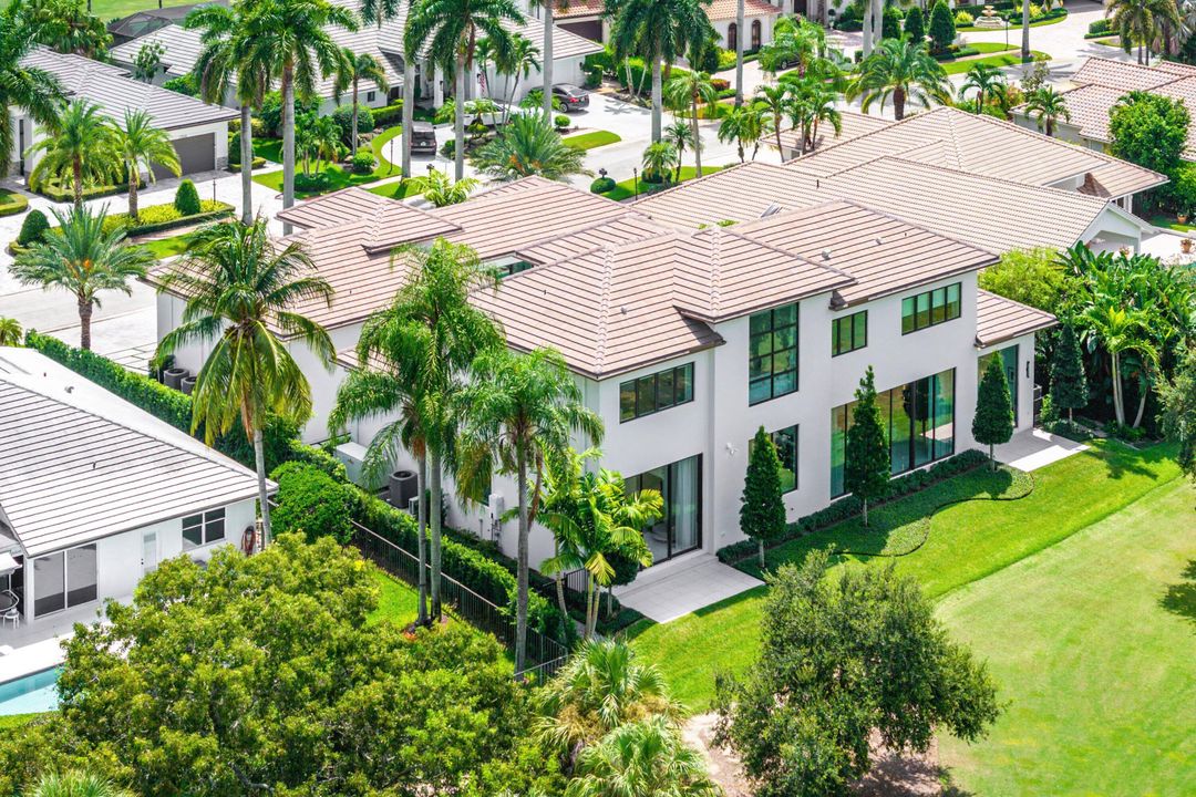 For Sale: $7,950,000 (4 beds, 5 baths, 5800 Square Feet)