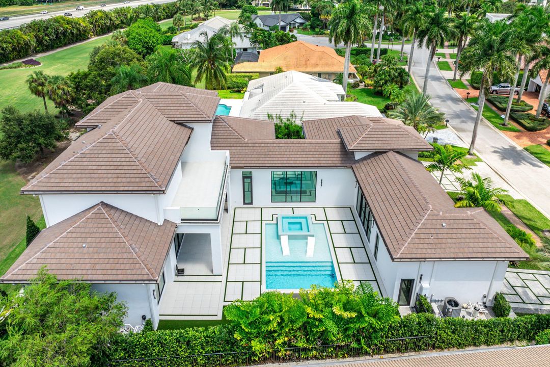 For Sale: $7,950,000 (4 beds, 5 baths, 5800 Square Feet)