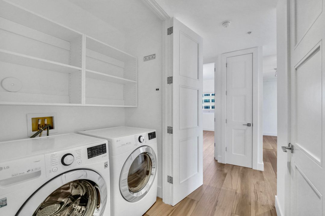 合同活跃: $8,500 (2 贝兹, 2 浴室, 1404 平方英尺)