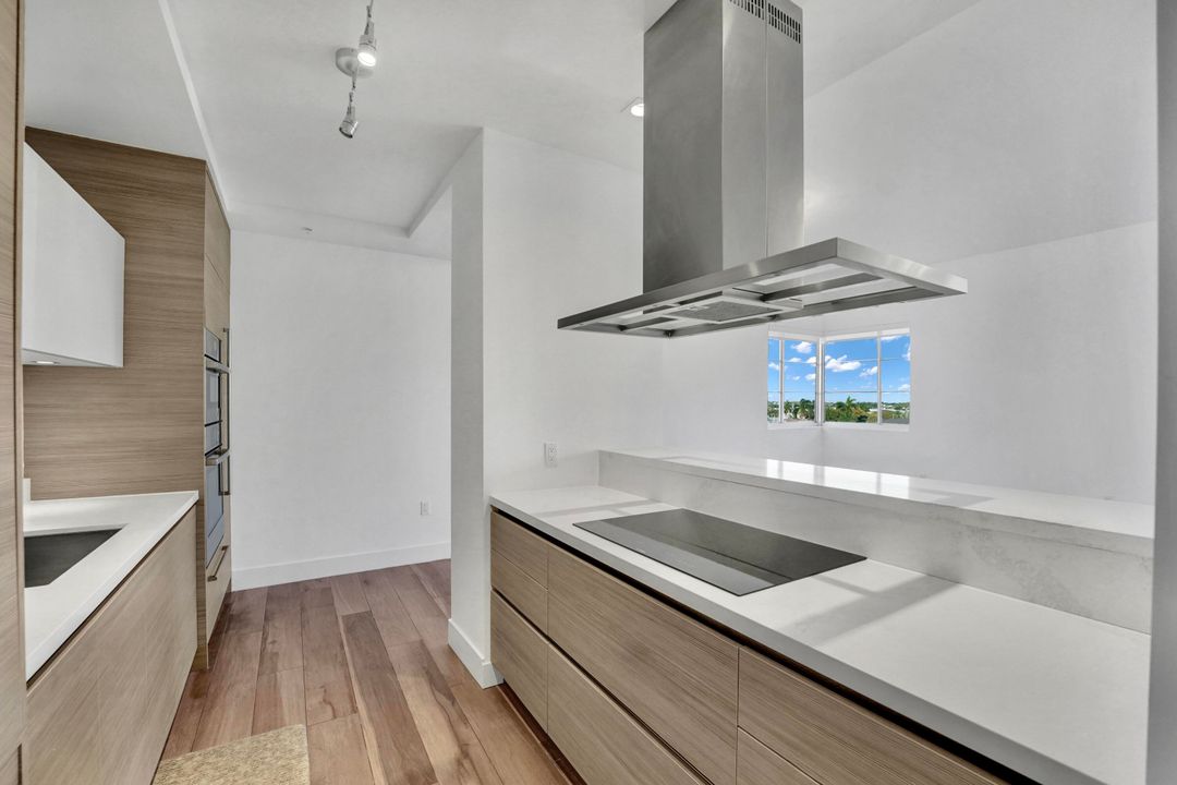 合同活跃: $8,500 (2 贝兹, 2 浴室, 1404 平方英尺)