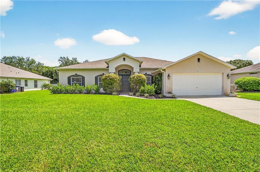 Recently Sold: $519,000 (3 beds, 2 baths, 2172 Square Feet)