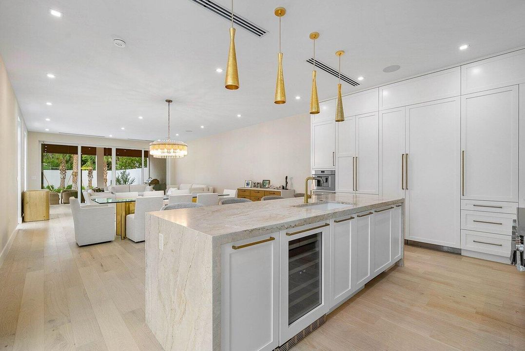 For Rent: $24,500 (3 beds, 3 baths, 3046 Square Feet)