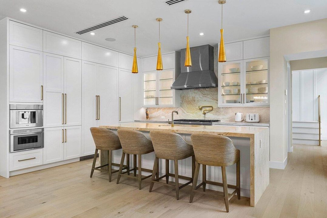 For Rent: $24,500 (3 beds, 3 baths, 3046 Square Feet)