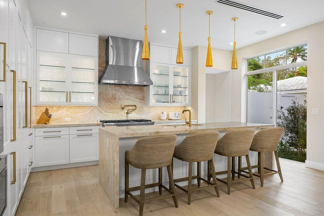 For Rent: $24,500 (3 beds, 3 baths, 3046 Square Feet)