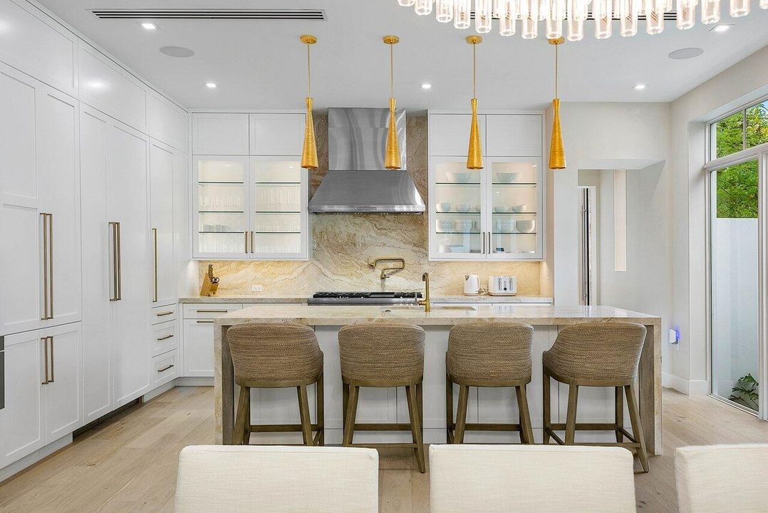 For Rent: $24,500 (3 beds, 3 baths, 3046 Square Feet)