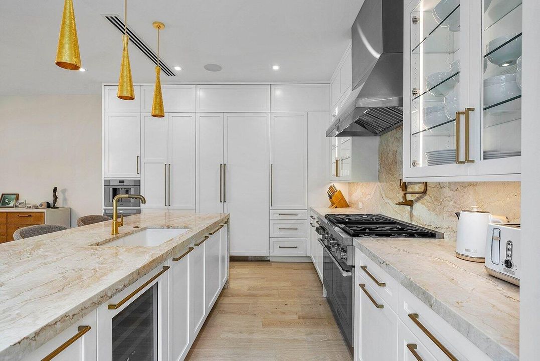 For Rent: $24,500 (3 beds, 3 baths, 3046 Square Feet)