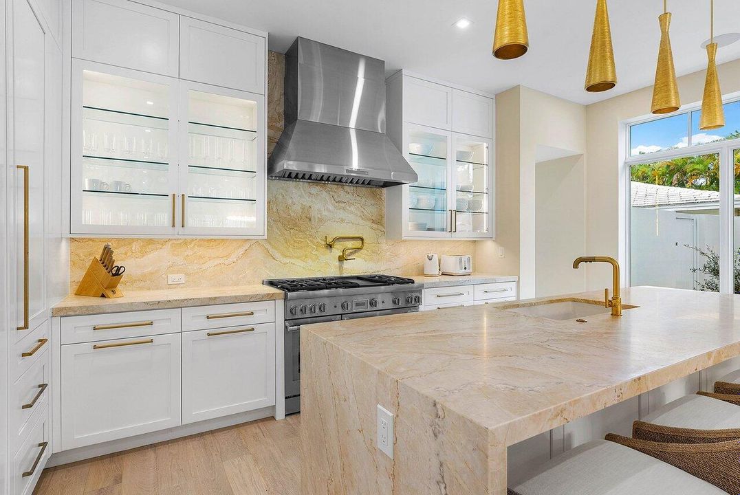 For Rent: $24,500 (3 beds, 3 baths, 3046 Square Feet)