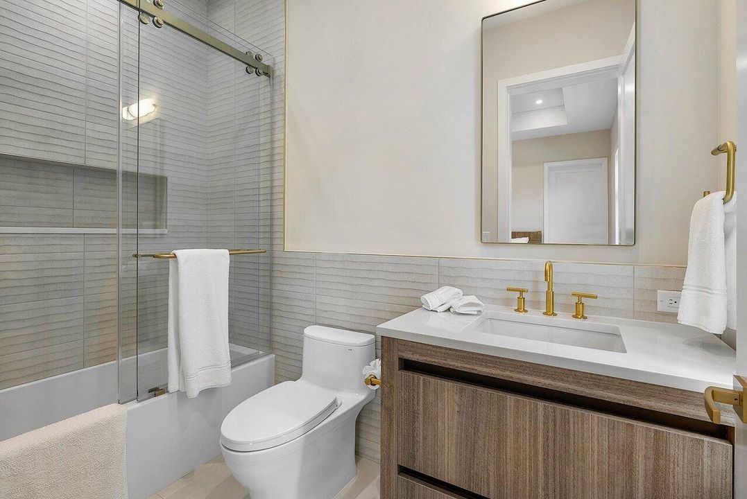 For Rent: $24,500 (3 beds, 3 baths, 3046 Square Feet)