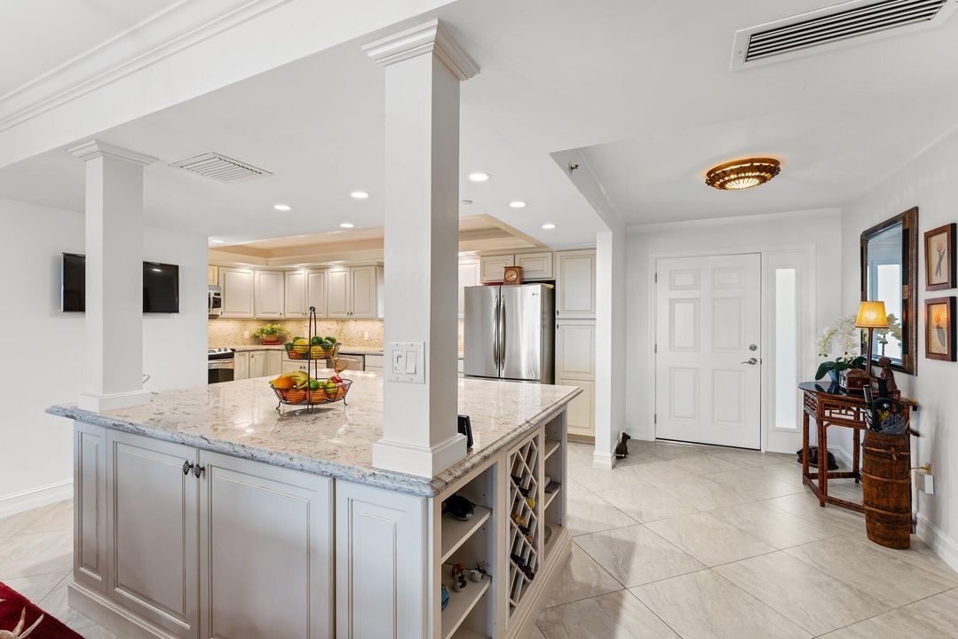 For Sale: $1,750,000 (3 beds, 2 baths, 1800 Square Feet)