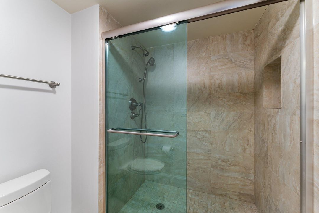 For Sale: $1,750,000 (3 beds, 2 baths, 1800 Square Feet)