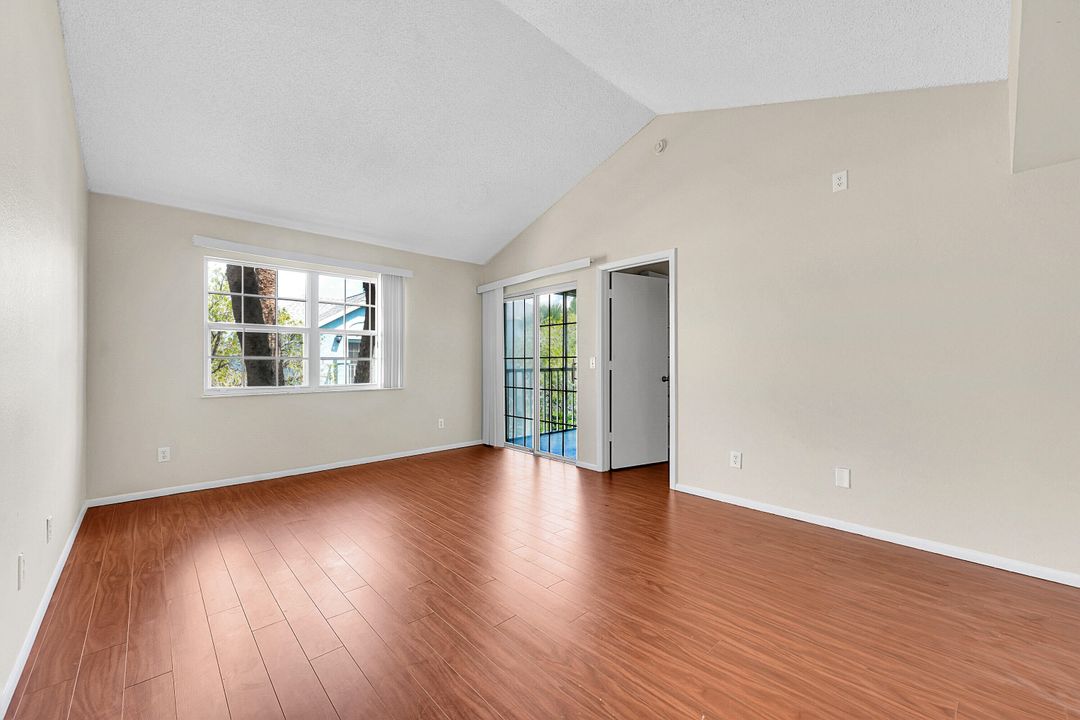 Activo con contrato: $160,000 (2 camas, 2 baños, 874 Pies cuadrados)