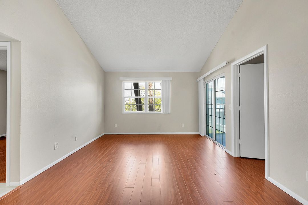 Activo con contrato: $160,000 (2 camas, 2 baños, 874 Pies cuadrados)