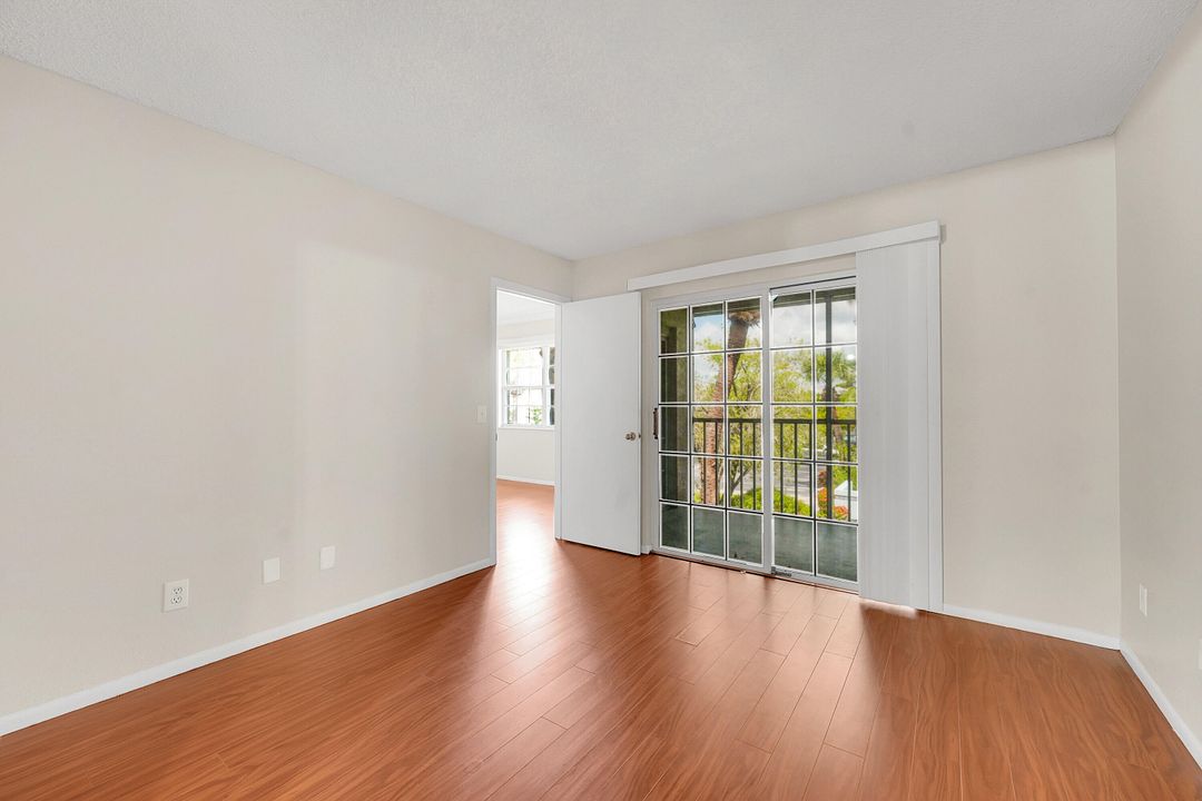 Activo con contrato: $160,000 (2 camas, 2 baños, 874 Pies cuadrados)