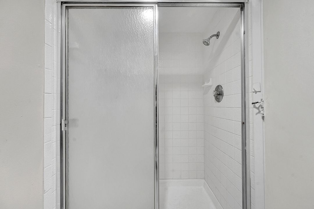 Activo con contrato: $160,000 (2 camas, 2 baños, 874 Pies cuadrados)