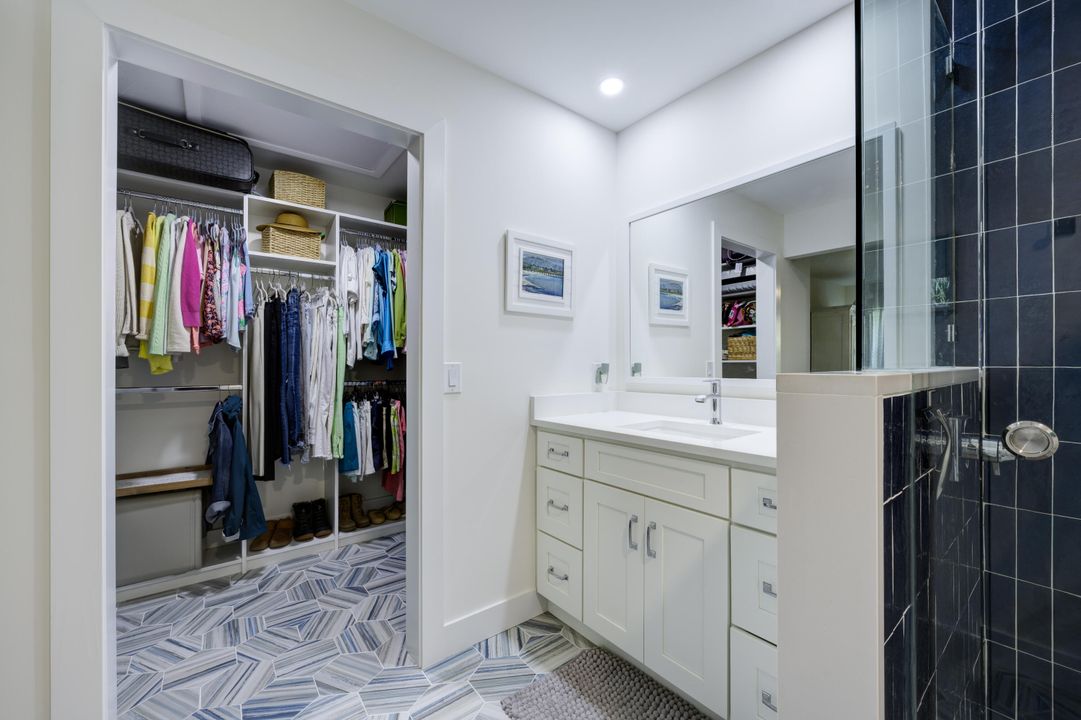 For Sale: $396,500 (2 beds, 2 baths, 1299 Square Feet)