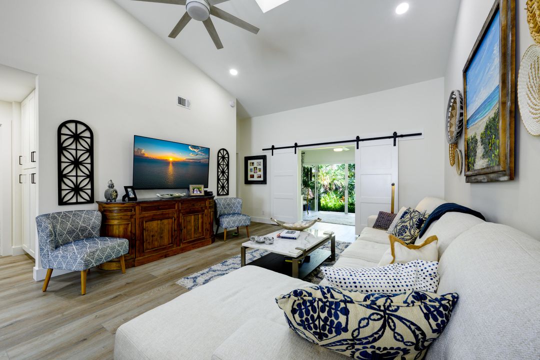 For Sale: $396,500 (2 beds, 2 baths, 1299 Square Feet)