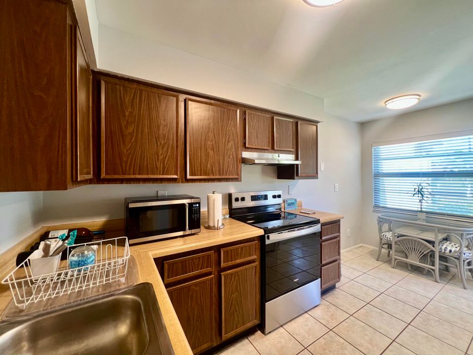 Activo con contrato: $165,000 (2 camas, 2 baños, 1078 Pies cuadrados)