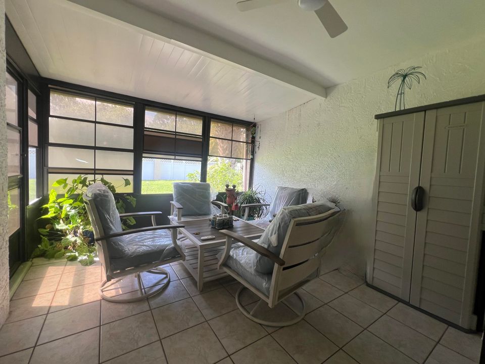 Activo con contrato: $165,000 (2 camas, 2 baños, 1078 Pies cuadrados)