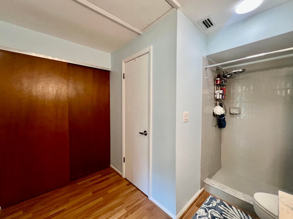 Activo con contrato: $165,000 (2 camas, 2 baños, 1078 Pies cuadrados)