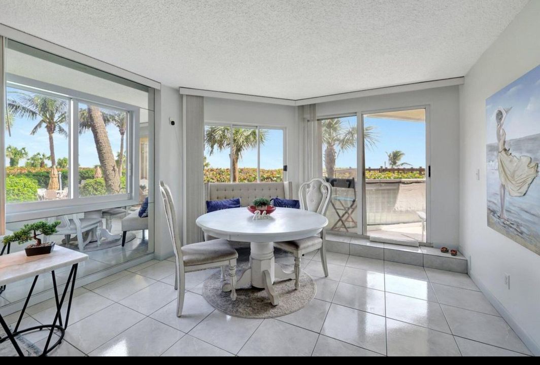 For Rent: $2,800 (2 beds, 2 baths, 1239 Square Feet)