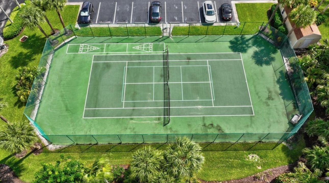 For Rent: $2,800 (2 beds, 2 baths, 1239 Square Feet)