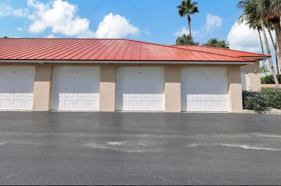 For Rent: $2,800 (2 beds, 2 baths, 1239 Square Feet)