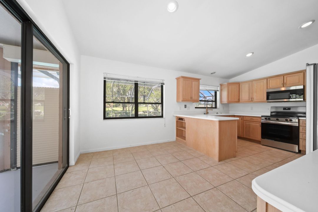 出租: $3,600 (3 贝兹, 2 浴室, 1734 平方英尺)