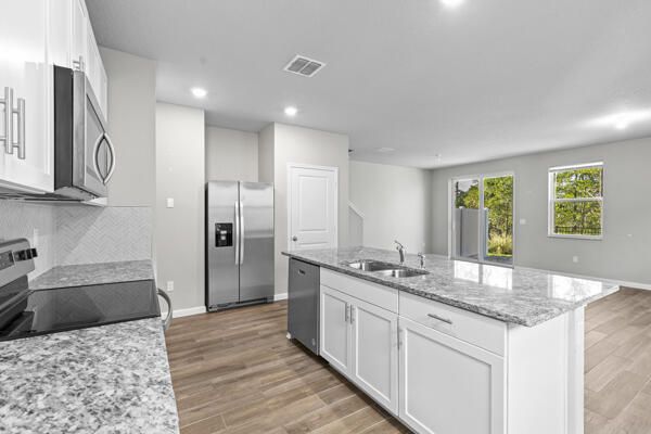 В аренду: $3,000 (3 спален, 2 ванн, 1804 Квадратных фут)